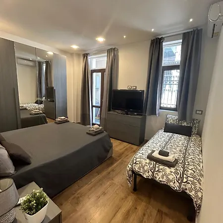 Yore Apartment *