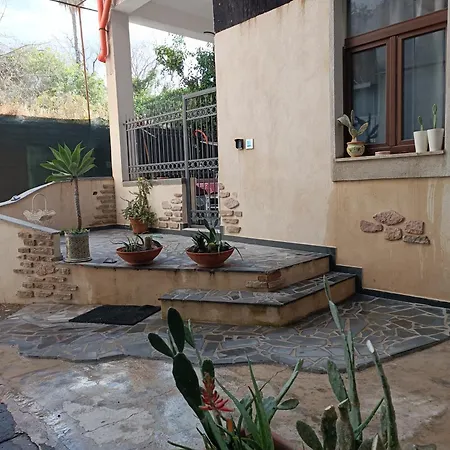 Yore Apartment *